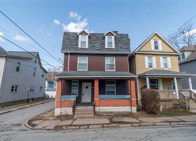Property at 218 W Brady St, City Of But Nw, PA 16001, 4 beds, 3 baths