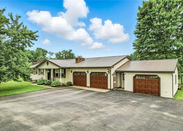 Property at 84 Williamson Rd, Hempfield Twp - Mer, PA 16125, 4 beds, 2.5 baths