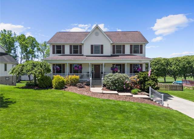 Property at 1114 Redoak Dr, Penn Twp - Wml, PA 15636, 4 beds, 3 baths