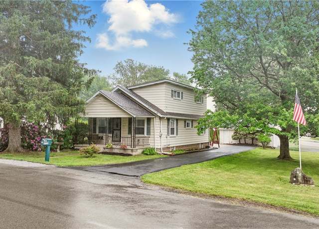 Property at 2735 20th Street Ext, Patterson Twp, PA 15010, 3 beds, 1 bath