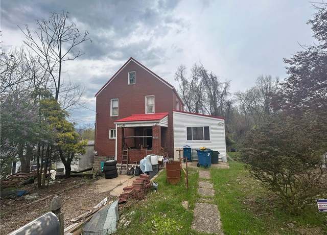 Property at 1361 Monroe St, Verona, PA 15147, 3 beds, 1.5 baths