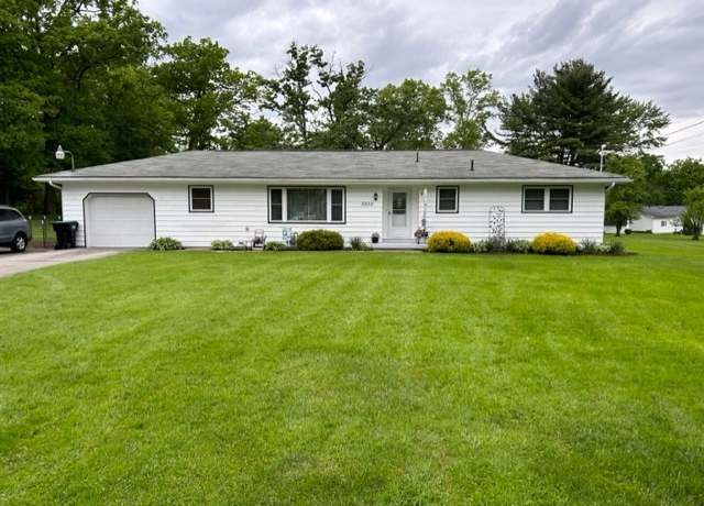 Property at 3555 Pleasant Dr, Hermitage, PA 16148, 3 beds, 1.5 baths