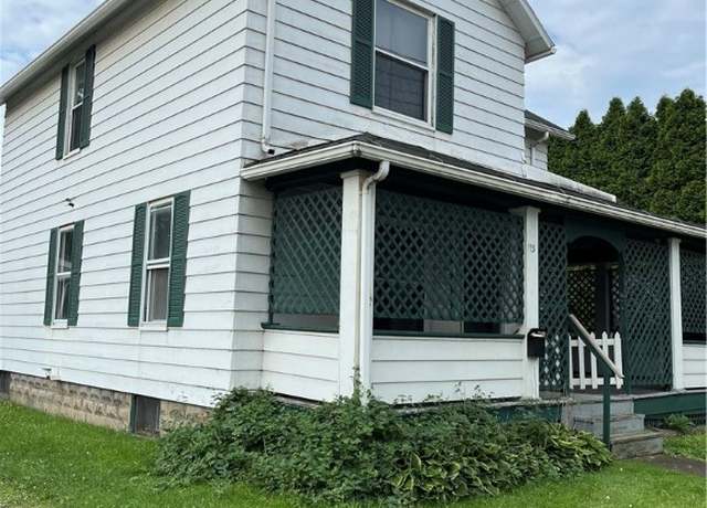 Property at 113 Line Ave, Ellwood City - Law, PA 16117, 4 beds, 1 bath