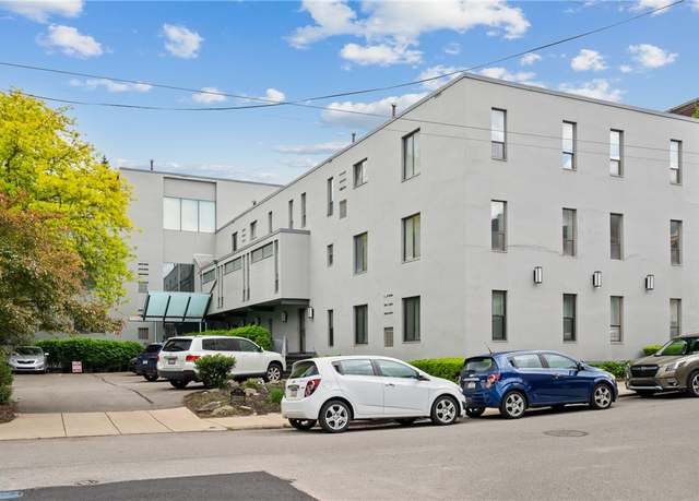 Property at 5708 Walnut Unit B2, Shadyside, PA 15232, 2 beds, 1.5 baths