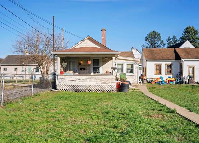 Property at 1101 11th St, Stowe Twp, PA 15136, 2 beds, 1 bath
