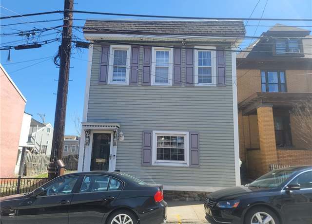 Property at 121 S 12th St, South Side, PA 15203, 3 beds, 2 baths