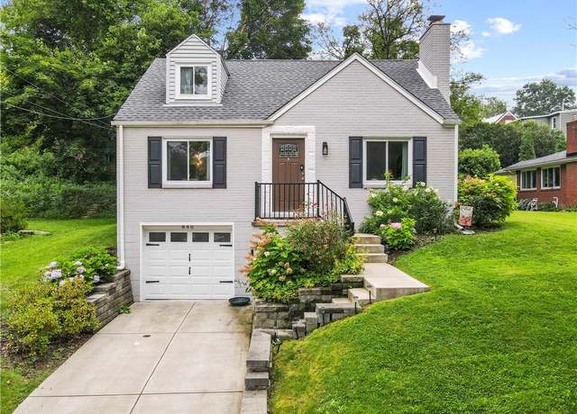Property at 840 5th St, Oakmont, PA 15139, 3 beds, 1.5 baths