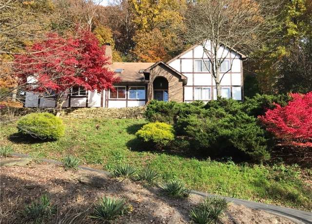Property at 2576 Wexford Run Rd, Franklin Park, PA 15090, 5 beds, 3.5 baths