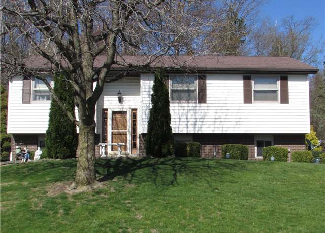 Property at 530 Monticello Dr, Delmont, PA 15626, 3 beds, 2.5 baths