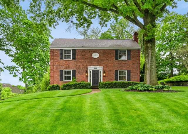 Property at 125 Warwick Dr, Upper St. Clair, PA 15241, 4 beds, 3 baths