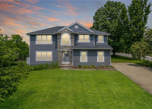 Property at 101 Cara Lin Dr, Forest Hills Boro, PA 15221, 3 beds, 2.5 baths