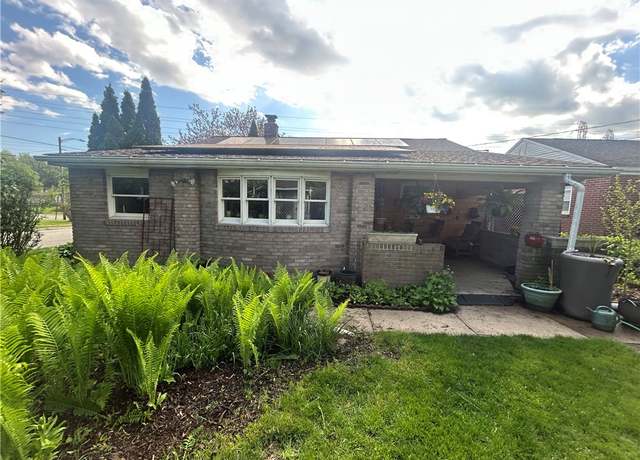 Property at 200 Duquesne Ave, Cheswick, PA 15024, 3 beds, 2 baths