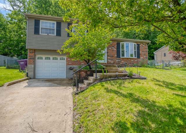 Property at 318 Tionesta Dr, Plum Boro, PA 15068, 3 beds, 1 bath