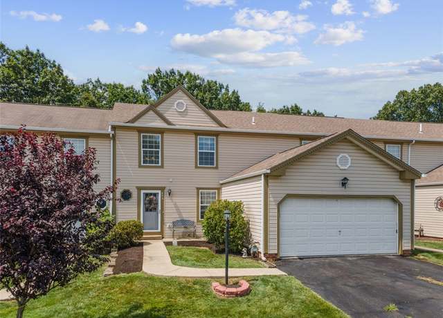 Property at 852 Sunset Cir, Cranberry Twp, PA 16066, 4 beds, 3.5 baths