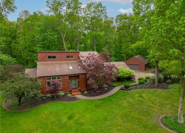 Property at 156 Briar Hill Dr, Jackson Twp - But, PA 16063, 4 beds, 3.5 baths