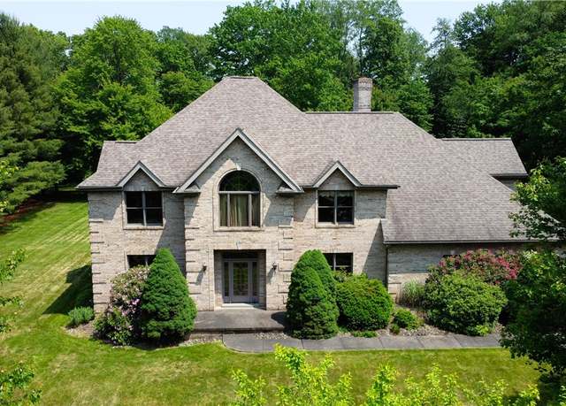 Property at 203 Blackthorn Dr, Penn Twp - But, PA 16002, 5 beds, 4 baths