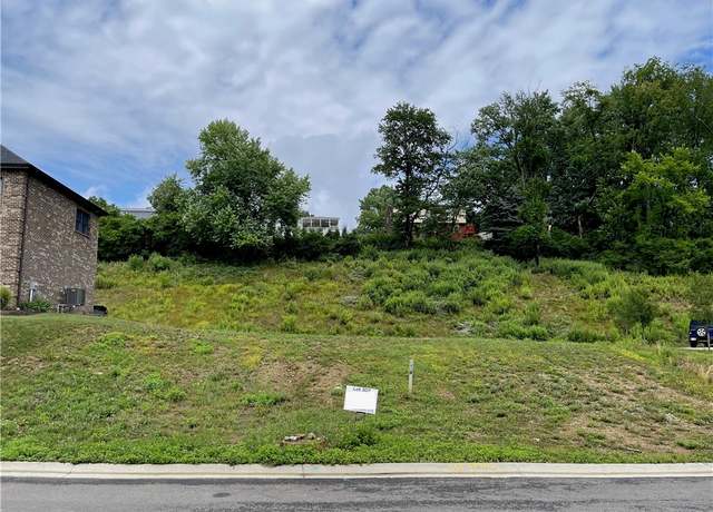 Property at 150 Hubbs Ln, Pleasant Hills, PA 15236