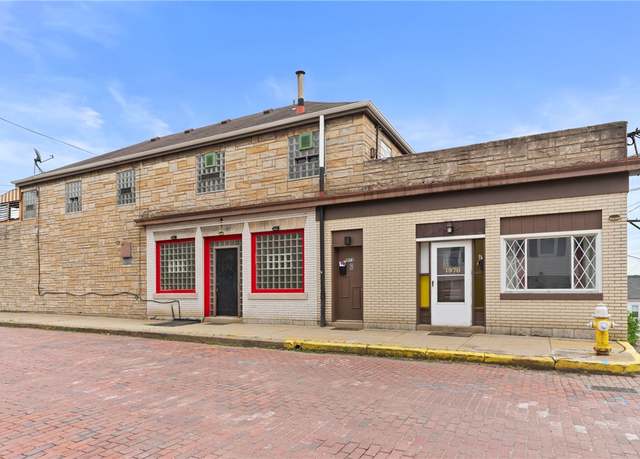 Property at 2021 Mount Troy Rd, Reserve, PA 15212, 4 beds, 2 baths