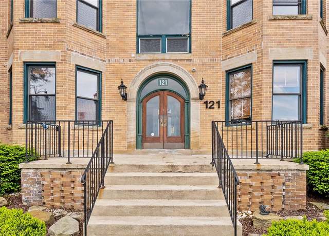 Property at 121 Grandview Ave #9, Mt Washington, PA 15211, 2 beds, 1 bath