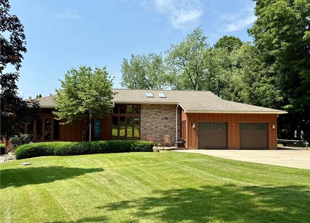 Property at 372 Latonka Dr, Jackson Twp - Mer, PA 16137, 3 beds, 3 baths