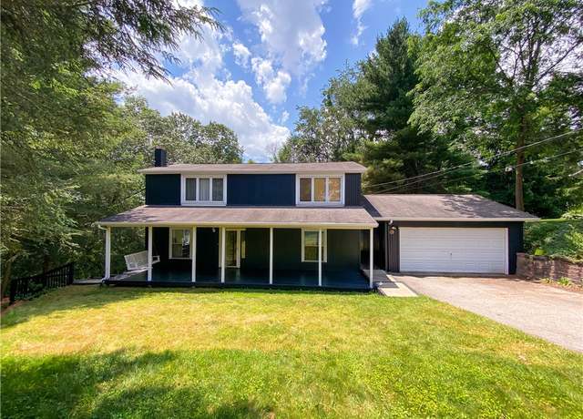 Property at 1310 Center Rd, Monaca, PA 15061, 4 beds, 2.5 baths