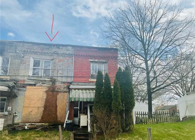 Property at 346 W 11th Ave, Homestead, PA 15120, 2 beds, 1 bath
