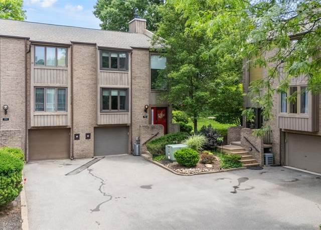 Property at 72 Pin Oak Ct, Ross Twp, PA 15237, 3 beds, 1.5 baths