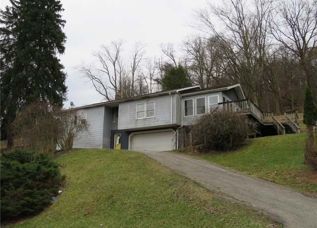 Property at 4694 W Smithfield St, Lincoln Boro, PA 15135, 3 beds, 3 baths
