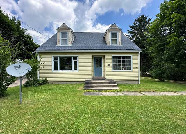 Property at 530 Main St, Manor Twp, PA 16226, 3 beds, 2 baths
