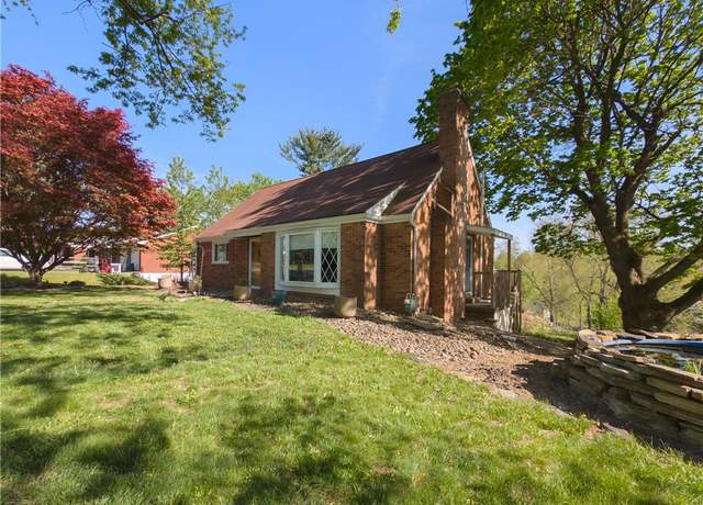 Property at 140 Bonnie View Dr, Pine Twp - Nal, PA 15090, 4 beds, 2.5 baths