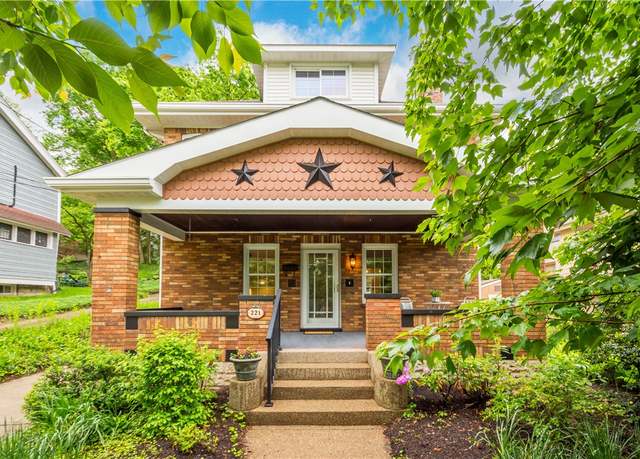 Property at 221 Magnolia Pl, Mt. Lebanon, PA 15228, 3 beds, 3.5 baths