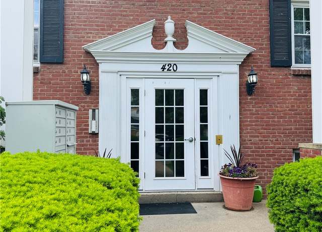 Property at 420 S Aiken Ave #4, Shadyside, PA 15232, 2 beds, 1 bath
