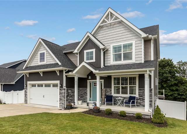 Property at 582 Forest Oaks Trl, North Huntingdon, PA 15642, 4 beds, 2.5 baths