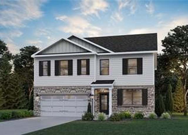 Property at 335 Stately Ct, Adams Twp, PA 16059, 4 beds, 2.5 baths