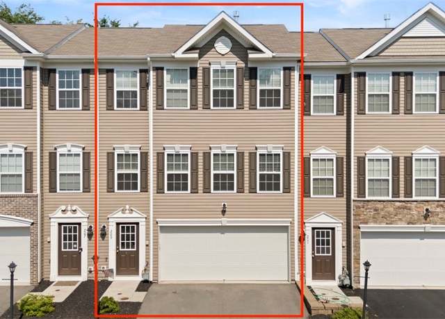 Property at 209 Lockheed Dr, Moon/crescent Twp, PA 15108, 3 beds, 2.5 baths