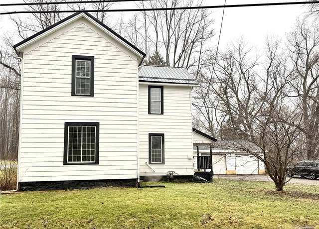 Property at 685 Bedford Rd, Shenango Twp - Mer, PA 16159, 3 beds, 1.5 baths