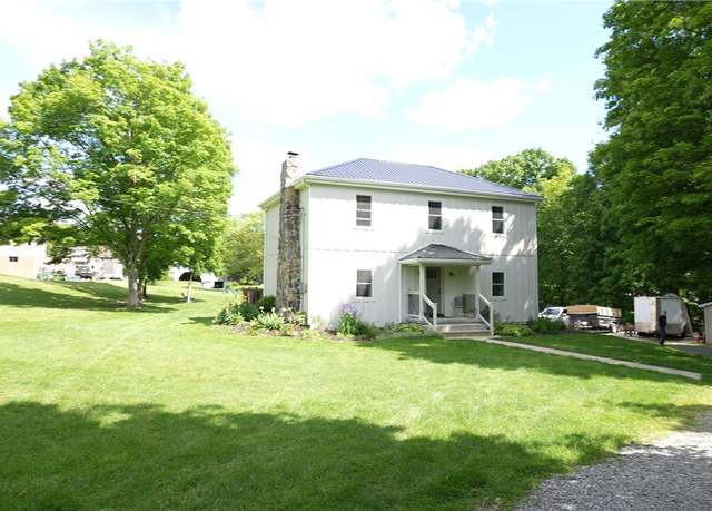 Property at 102 Green Vista Dr, Ohio Twp, PA 15237, 4 beds, 4.5 baths