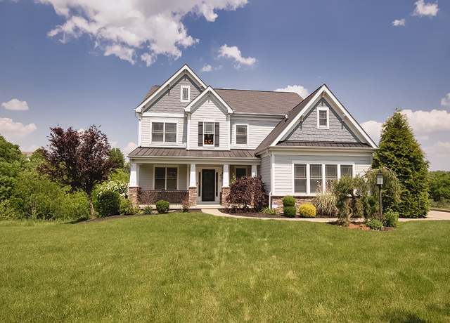 Property at 430 Longleaf Dr, Peters Twp, PA 15367, 4 beds, 3.5 baths