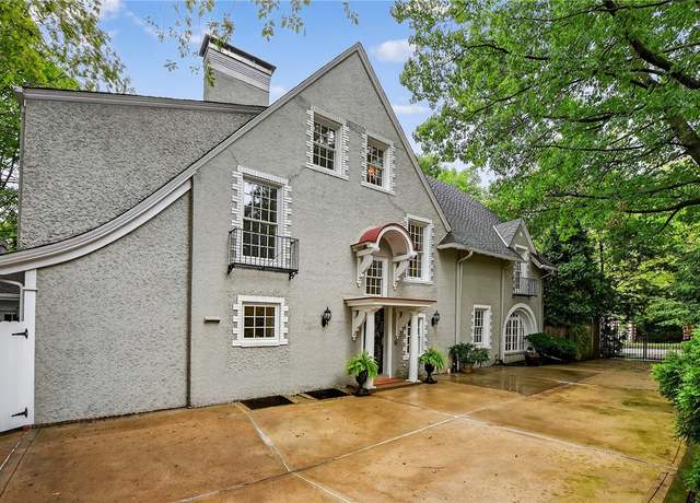 Property at 6699 Kinsman Rd, Squirrel Hill, PA 15217, 6 beds, 3.5 baths