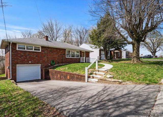 Property at 900 Aetna Dr, Ellwood City - Law, PA 16117, 2 beds, 2 baths