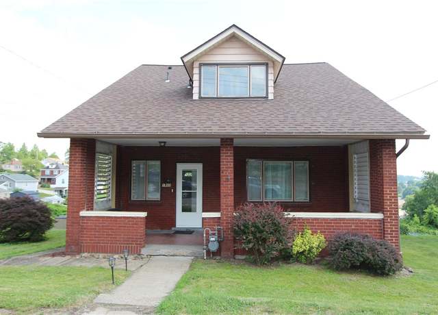 Property at 1405 Leaside Dr, Lincoln Place, PA 15207, 3 beds, 2 baths