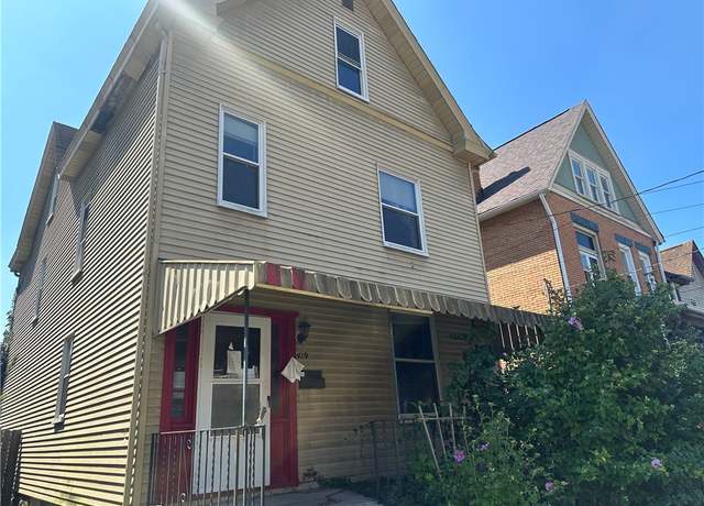 Property at 419 2nd St, Pitcairn, PA 15140, 4 beds, 1 bath