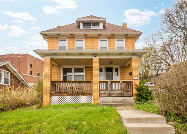 Property at 114 Santron Ave, Carrick, PA 15210, 3 beds, 1 bath