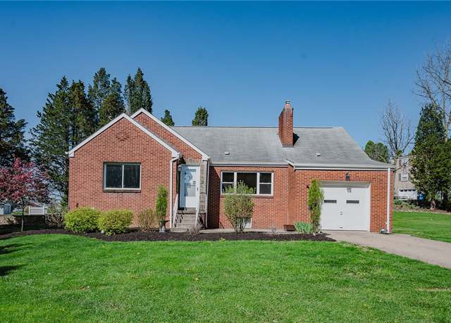 Property at 701 Idaho Dr, Lower Burrell, PA 15068, 3 beds, 2.5 baths