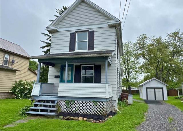 Property at 704 S Center St, Grove City Boro, PA 16127, 2 beds, 1 bath
