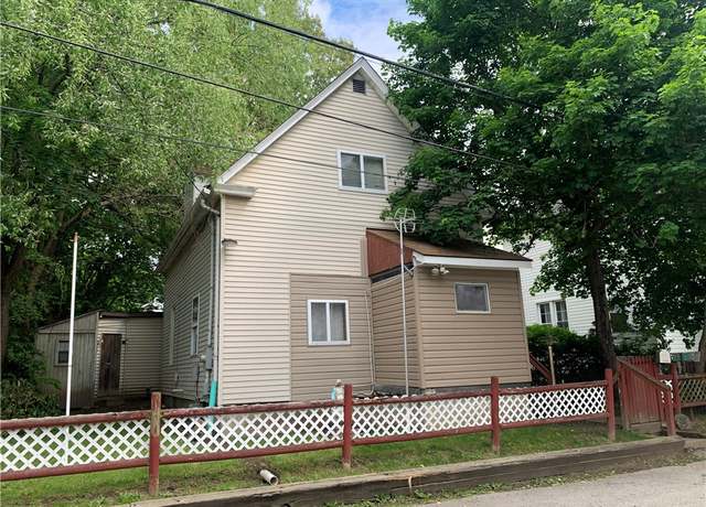 Property at 406 Peach St, City Of But Ne, PA 16001, 2 beds, 1.5 baths