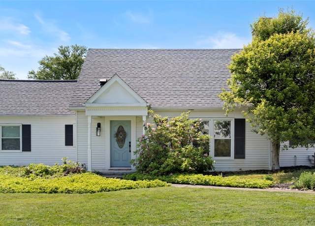 Property at 3154 Windgate Dr, Murrysville, PA 15668, 3 beds, 2 baths