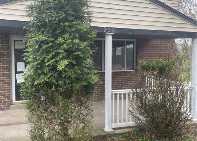 Property at 906 Idaho St, South Strabane, PA 15301, 5 beds, 2.5 baths