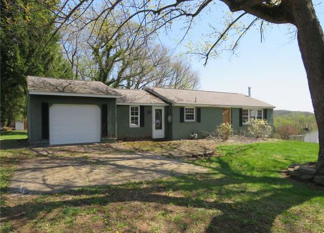 Property at 329 Circle Dr, Delmont, PA 15626, 3 beds, 1 bath