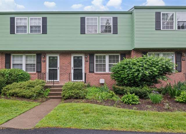 Property at 303 Laporte Ct, Cranberry Twp, PA 16066, 2 beds, 1 bath